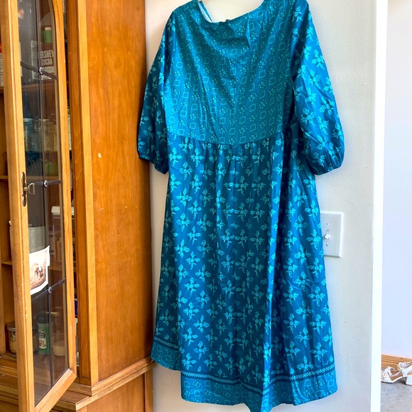 NWT BloomChic “ZOLA” Oversize turquoise bohemian caftan. Batik print. Size 12 - Picture 8 of 8